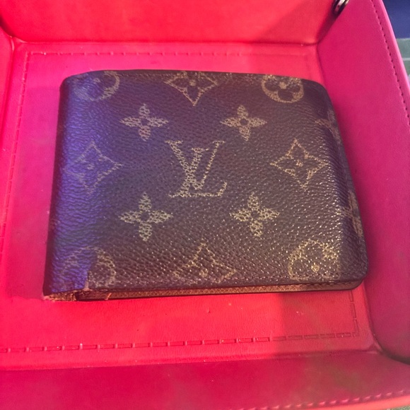 Louis Vuitton Bifold Wallet - Picture 1 of 4